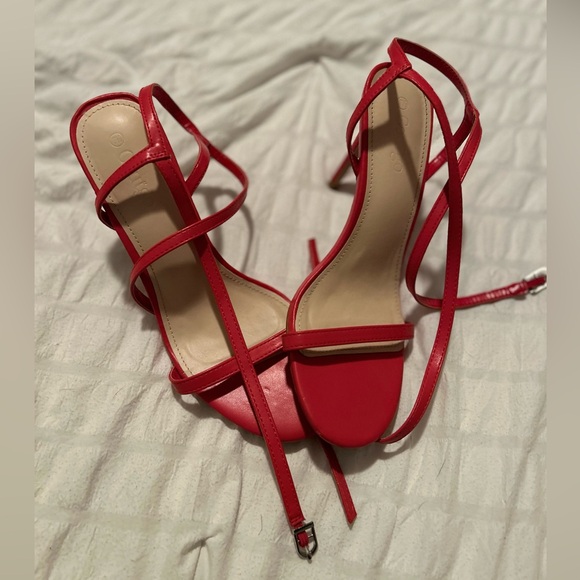 Red Heels - Picture 1 of 1
